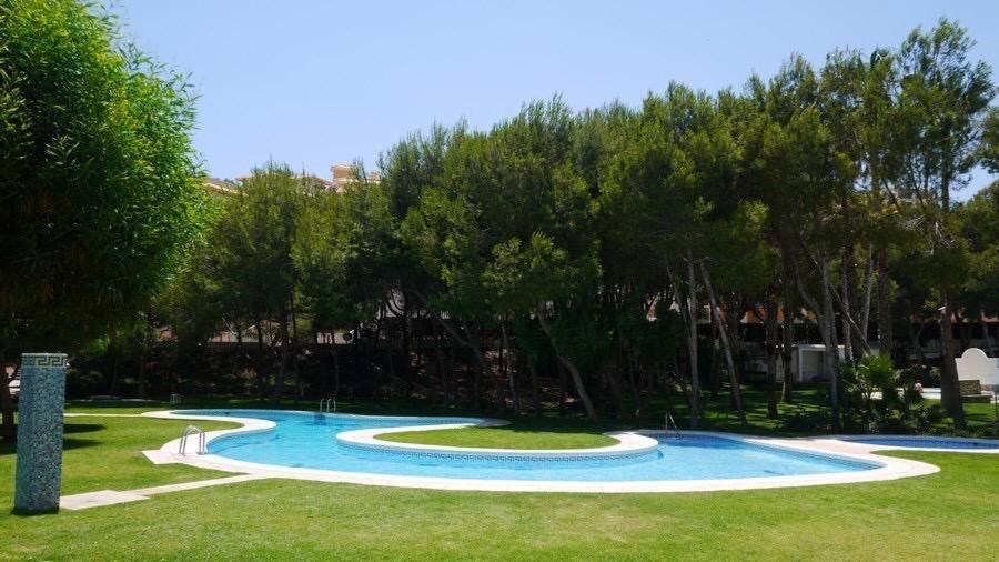 2-Bedroom And Living Room Apartment Near Campoamor Beach Exterior photo